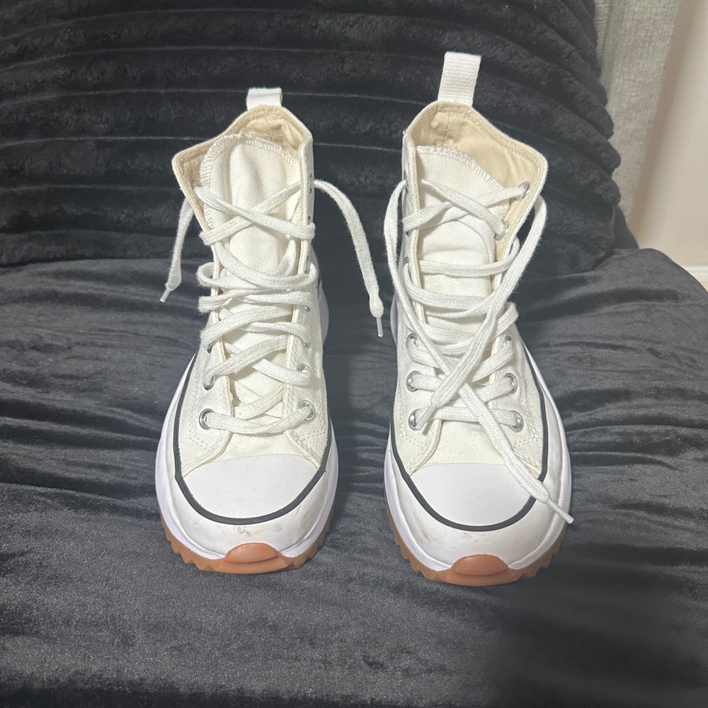Converse Run Star Hike Lugged Hi in White, Black & Gum